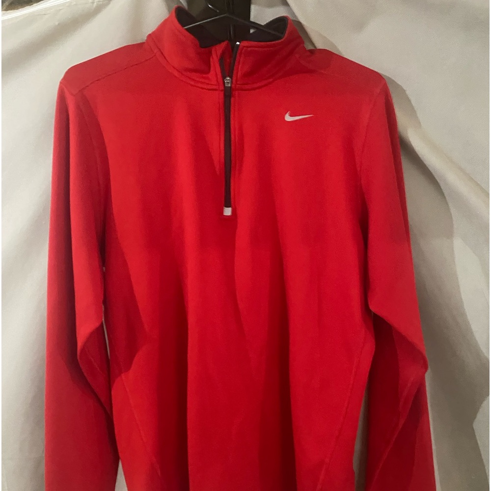 Nike sweater drifit